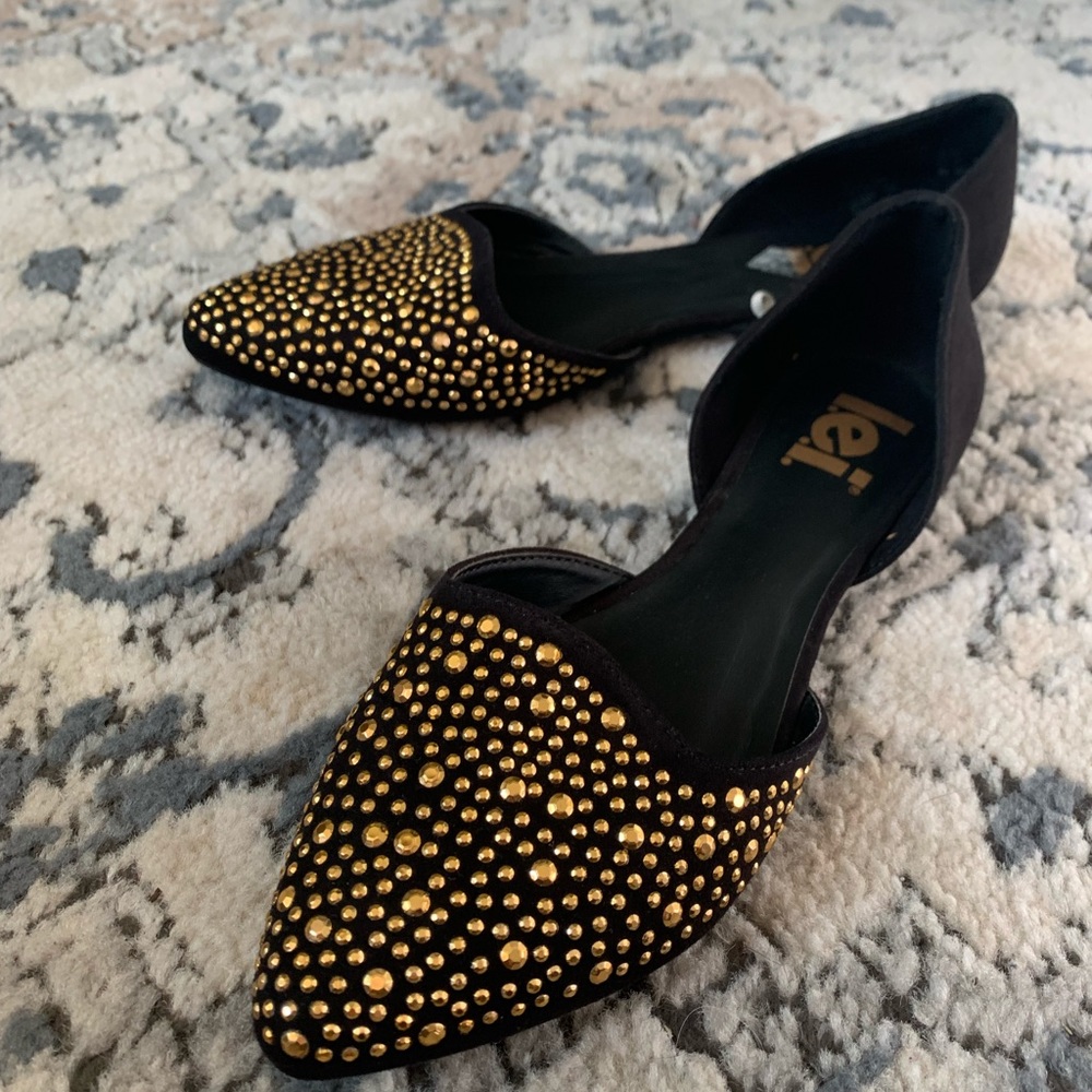 L.e.i studded flats